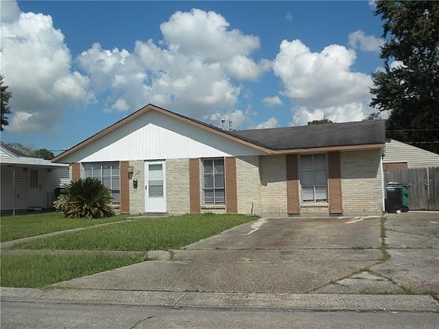 1st image of 148 Blanche Dr