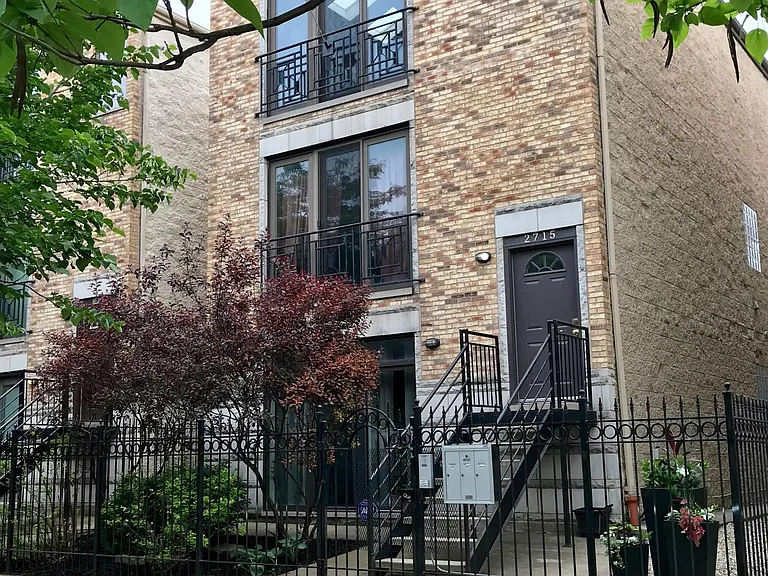W Washington Blvd — Photo 15