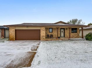 1305 E 27th Ave, Hutchinson, KS 67502