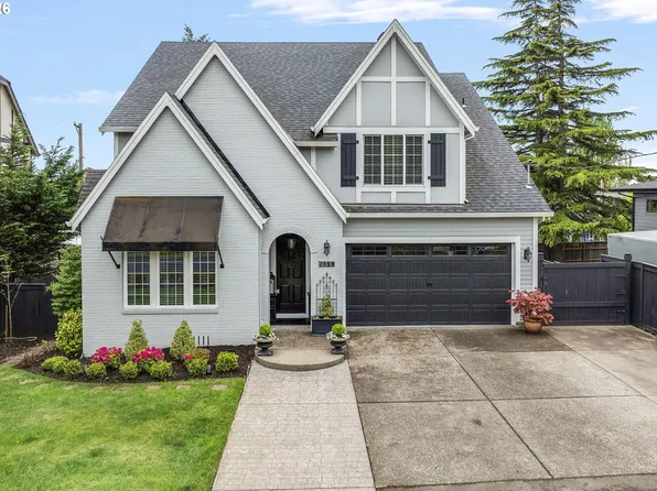 2059 NW Ramsey Dr, Portland, OR 97229