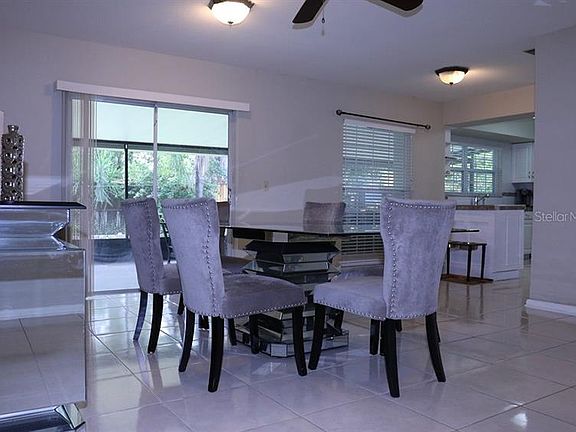 5th image of 7515 Mayfair Ct