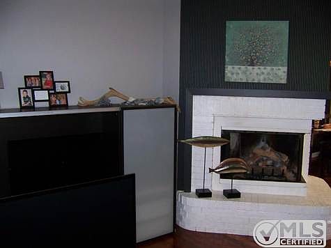 4th image of 2303 Dundee Ct #1