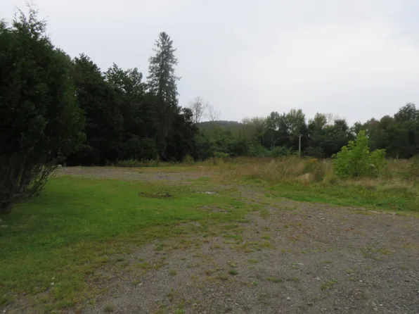 80 Railroad Avenue, Dexter, ME 04930