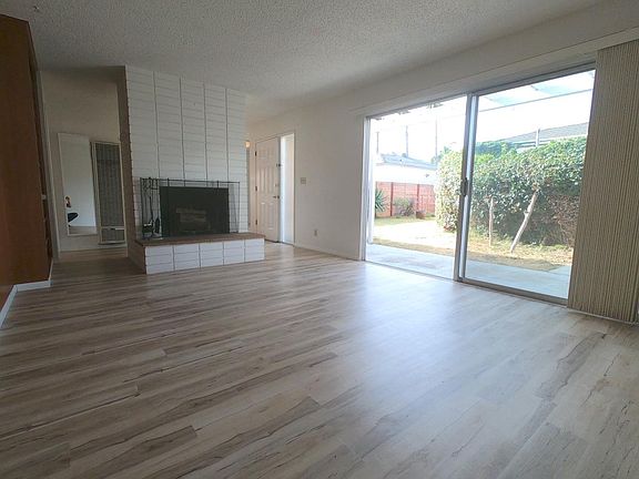 5th image of 849 Tourmaline St