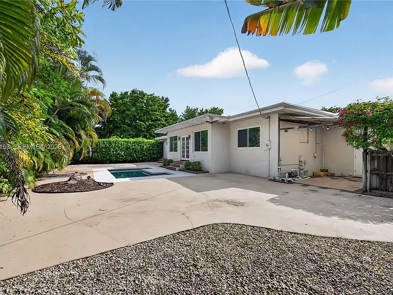 10025 NE 3rd Ave — Photo 57