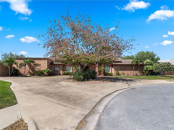 3rd image of 16096 Weston Way Dr