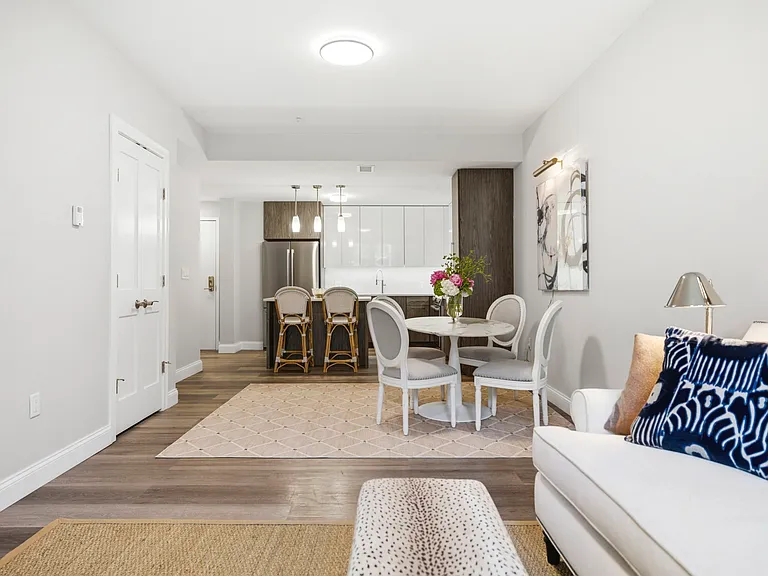 771 Harrison Ave #303A — Photo 7