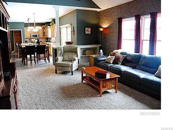 4th image of 9628 Carmelo Ct