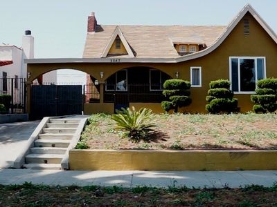 2043 W 76th St, Los Angeles, CA, 90047
