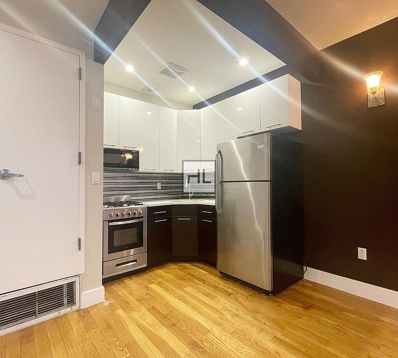 1st image of 144 Evergreen Ave #2BB