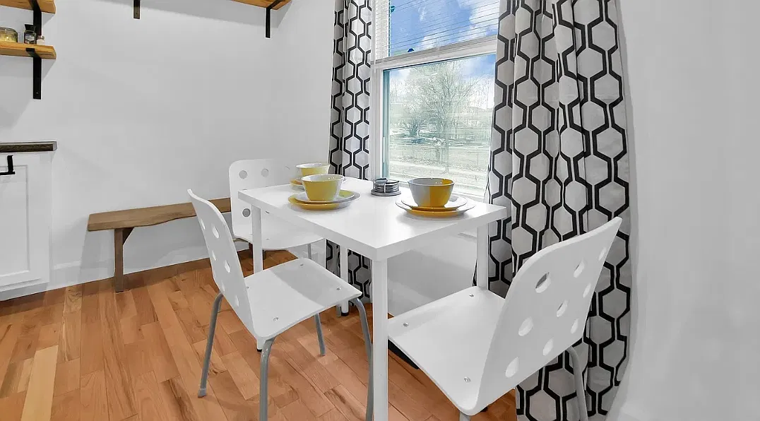 2 bed, 862 sqft, $1,975 — Photo 3