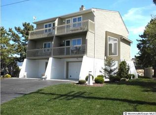 7 Garden Way, Sea Bright, NJ 07760