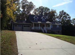 31 W Pine Dr, Ringgold, GA 30736