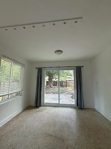 3 bed, 2.0 bath, 2104 sqft, $2,500 — Photo 4
