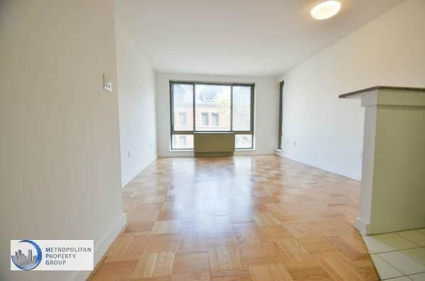 1st image of 460 W 20th St APT 3C
