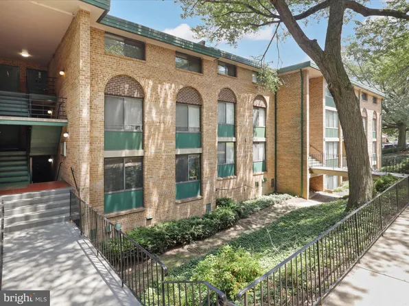 509 N Armistead St APT 303, Alexandria, VA 22312