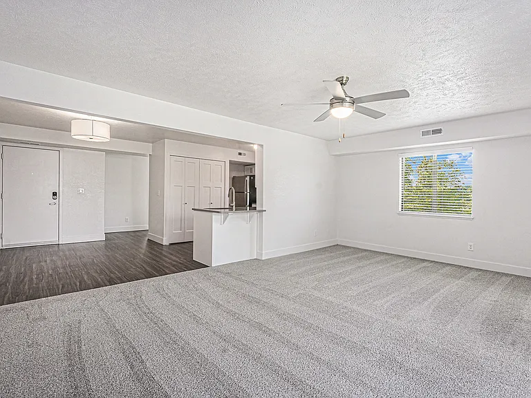 Dupont Lakes Apartments — Photo 50