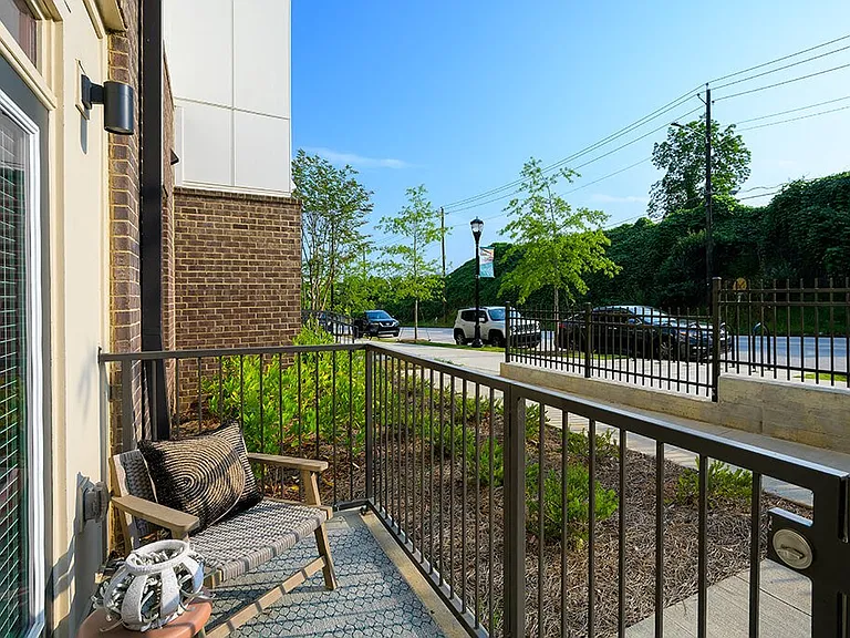 Verge Apartments — Photo 12