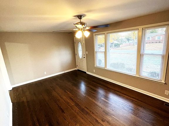 3rd image of 116 Forest Hills Dr