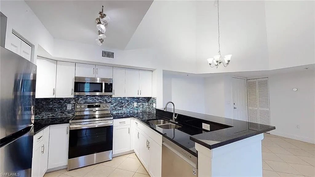 Building Photo - 1210 Wildwood Lakes Blvd #306