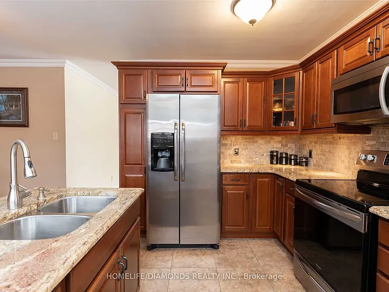 87 Raylawn Cres #UPPER — Photo 7