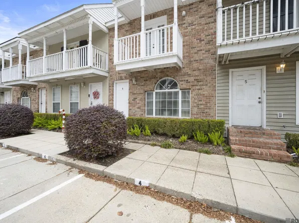 2210 Christian St APT 4, Baton Rouge, LA 70808