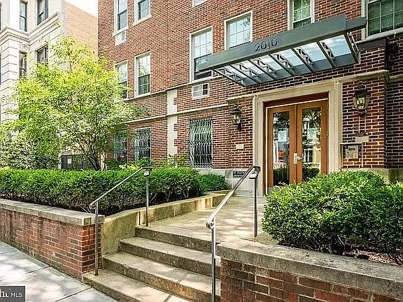 2010 Kalorama Rd NW #205