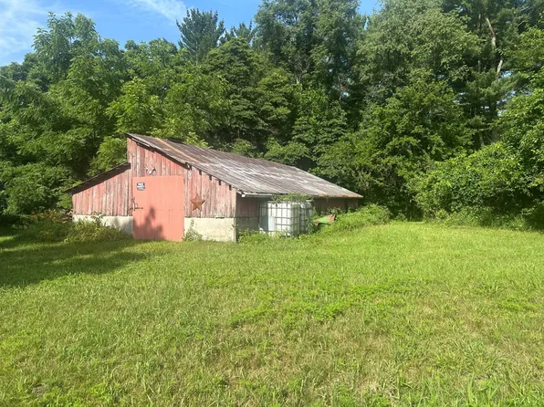 1 W Base Rd W, Medaryville, IN 47957