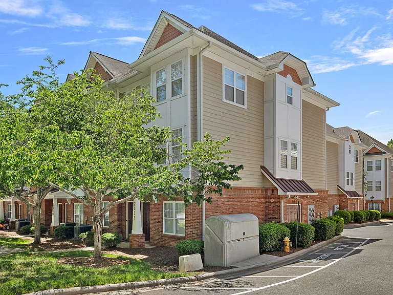 2632 Weddington Ave — Photo 35