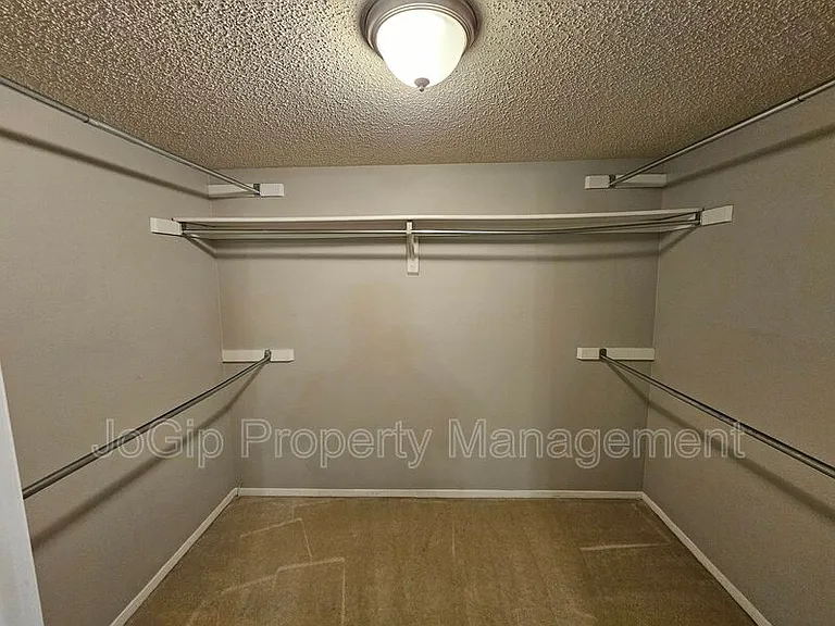 601 Harvest Hill St — Photo 18