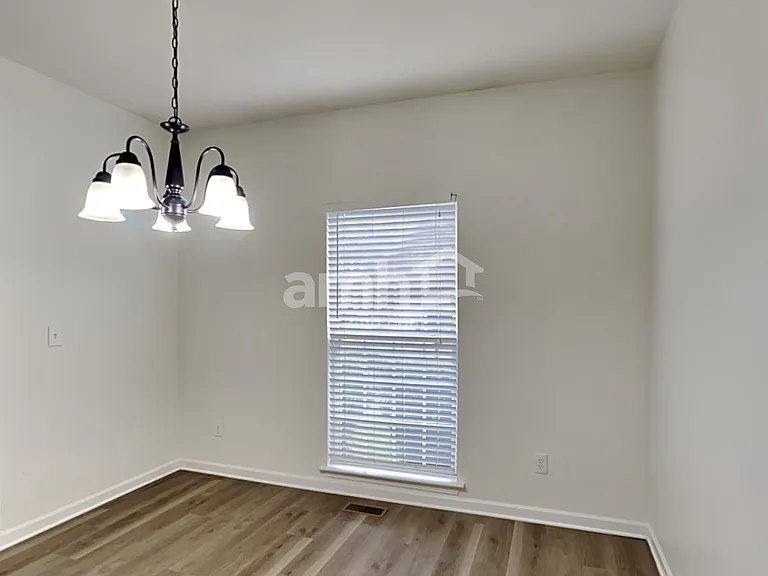 1828 Annalee Dr — Photo 7