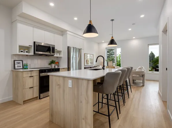 5470- RK36 -3616 Richmond Road, 3616 Richmond Rd SW #8, Calgary, AB T3E 4N9