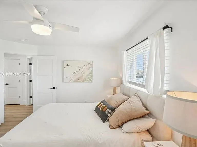 444 N Barfield Dr — Photo 18