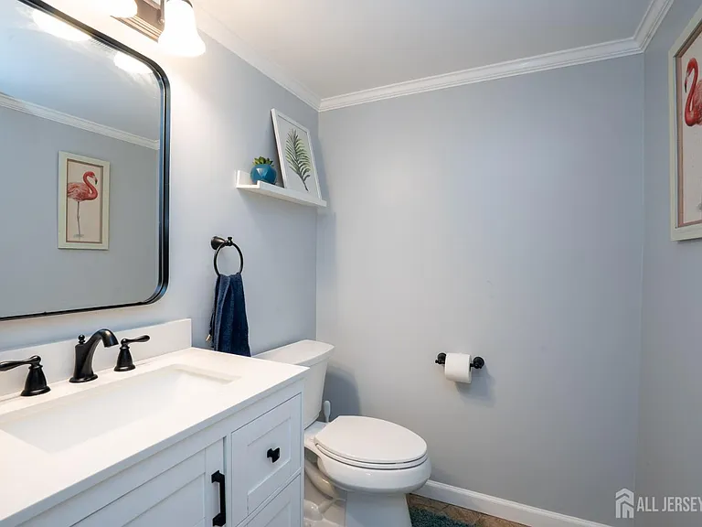63 Carlisle Ct — Photo 13