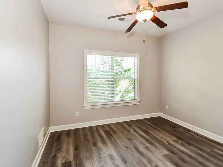 1275 Heritage Lake Dr — Photo 13