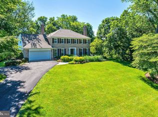 8201 Riding Ridge Pl, Mc Lean, VA 22102