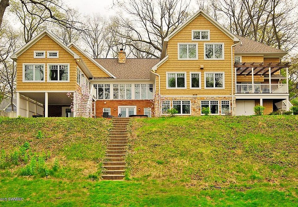 1st image of 4150 Lakeside Dr