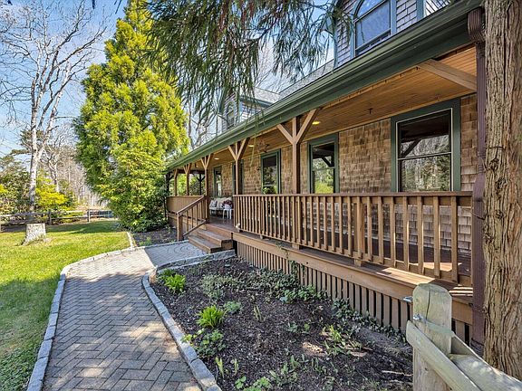 2nd image of 34 Hilltop Drive