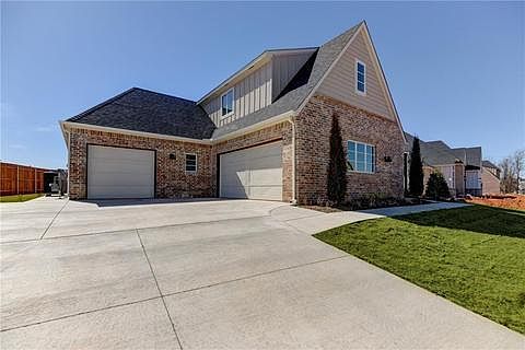 3 car side load garage