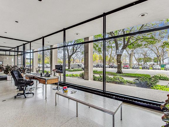5th image of 5532 S Shore Dr APT 5F