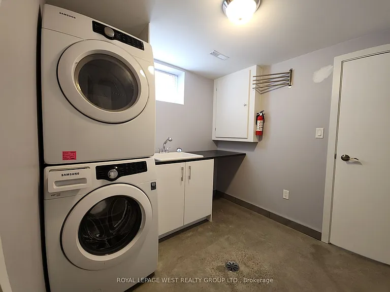221 Thirtieth St #BASEMENT — Photo 18