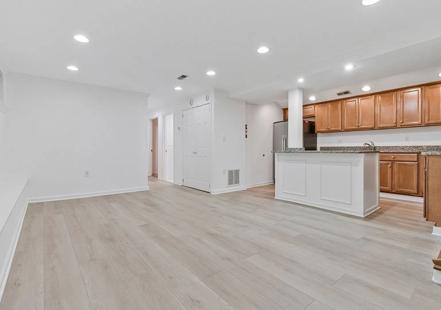 Gorgeous 2Bed/1Bath in the Middle of Everything! High Ceilings + Private Entrances — Photo 1
