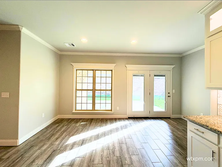 6811 Tatum Cir — Photo 8
