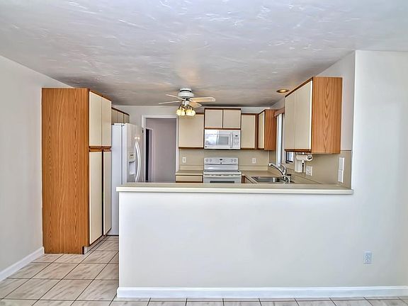 5th image of 96 Copperwood Dr
