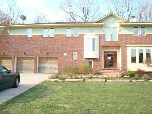 1st image of 7209 Oakwood Dr