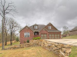 9380 Scarlet Oak Dr, Sand Springs, OK 74063