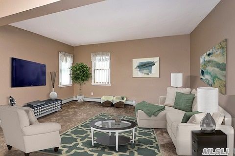 4th image of 29 Riverdale Ave
