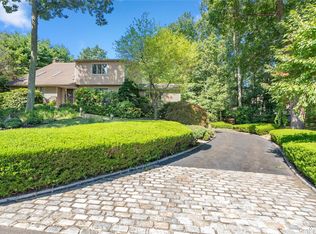 10 Tradewinds Drive, Bayville, NY 11709