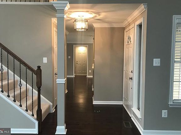 3rd image of 7463 Cross Gate Ln