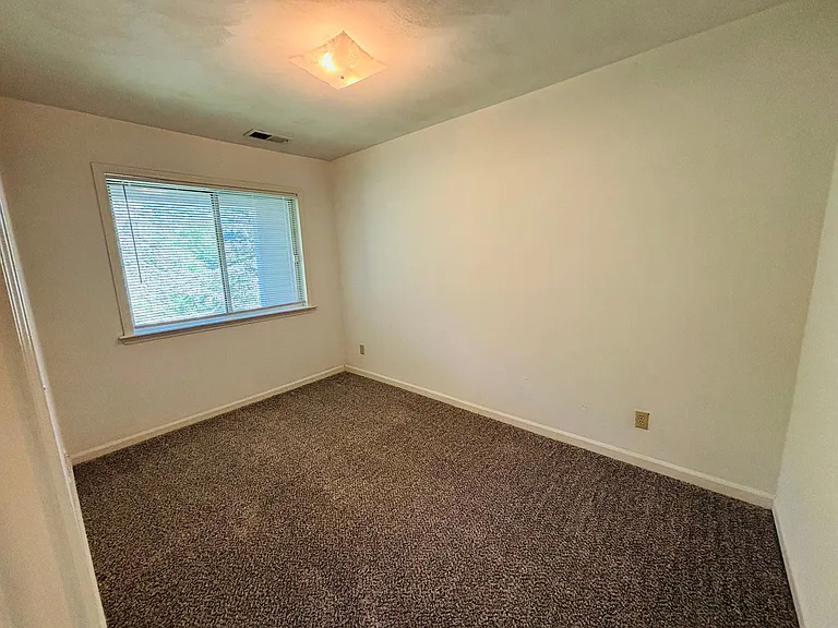 401K Berryfield Ln — Photo 17